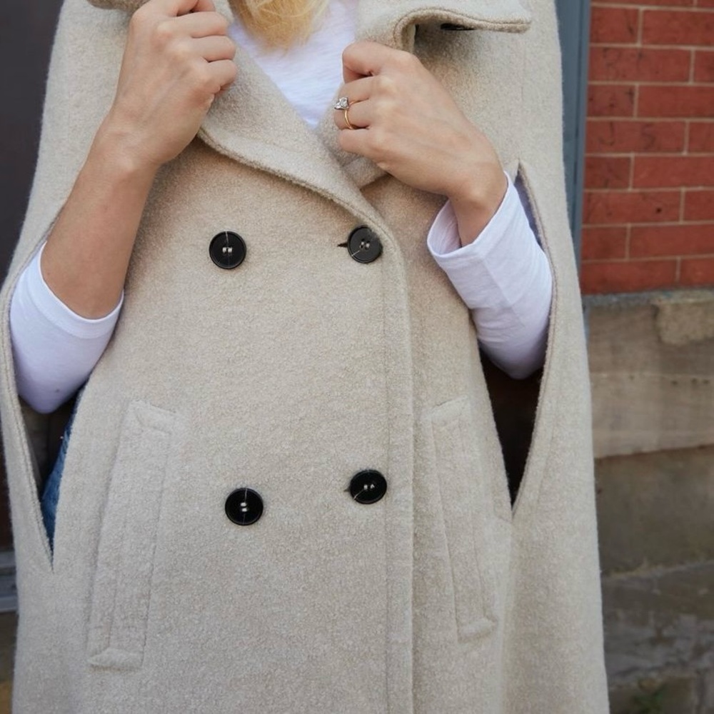 Elegant Cream Cape Coat - Picture 4 of 11